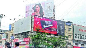 19_08_2022-hoarding_on_house_22993730.jpeg