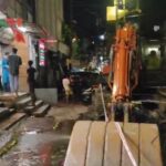 पुणे, येरवडा | लक्ष्मीनगरमध्ये ड्रेनेज पाईपलाईनचे कामामुळे खड्ड्यांचे साम्राज्य; नागरिक त्रस्त, दुकानदार संतप्त – पहा व्हिडिओ