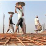 नोंदणी अधिकारी, एजंट-ठेकेदारांच्या जाळ्याचा पर्दाफाश; सोलापूरमधील घोटाळ्यानंतर पुण्यातही चौकशीची मागणी; दोषींवर गुन्हे दाखल करा; बांधकाम कामगार संघटनेची मागणी; बांधकाम कामगार मंडळाच्या नोंदणीत गैरव्यवहार?