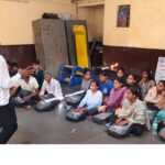 विद्यार्थी-पालकांसाठी करिअर मार्गदर्शन व शैक्षणिक साहित्य वाटप शिबिर उत्साहात
