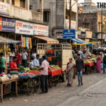 वारजे-कर्वेनगरमध्ये फुटपाथ आणि रस्त्यांच्या कडेला हातगाड्या, टेम्पो अन् भाजी-फळ विक्री; पाहणी व कारवाईवर सवाल,अतिक्रमण वाढले; प्रशासन कुठे?