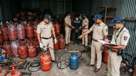 pimpri-chinchwad-crime-news-illegal-gas-refilling
